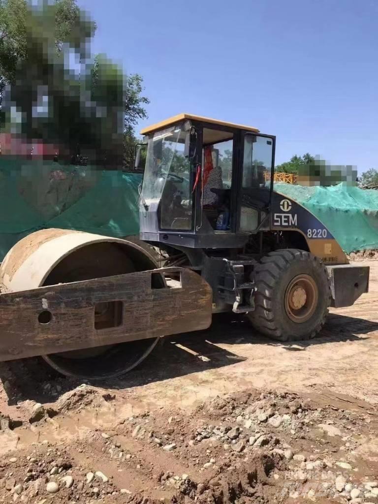 SEM 522 compactor Trilrolwalsen