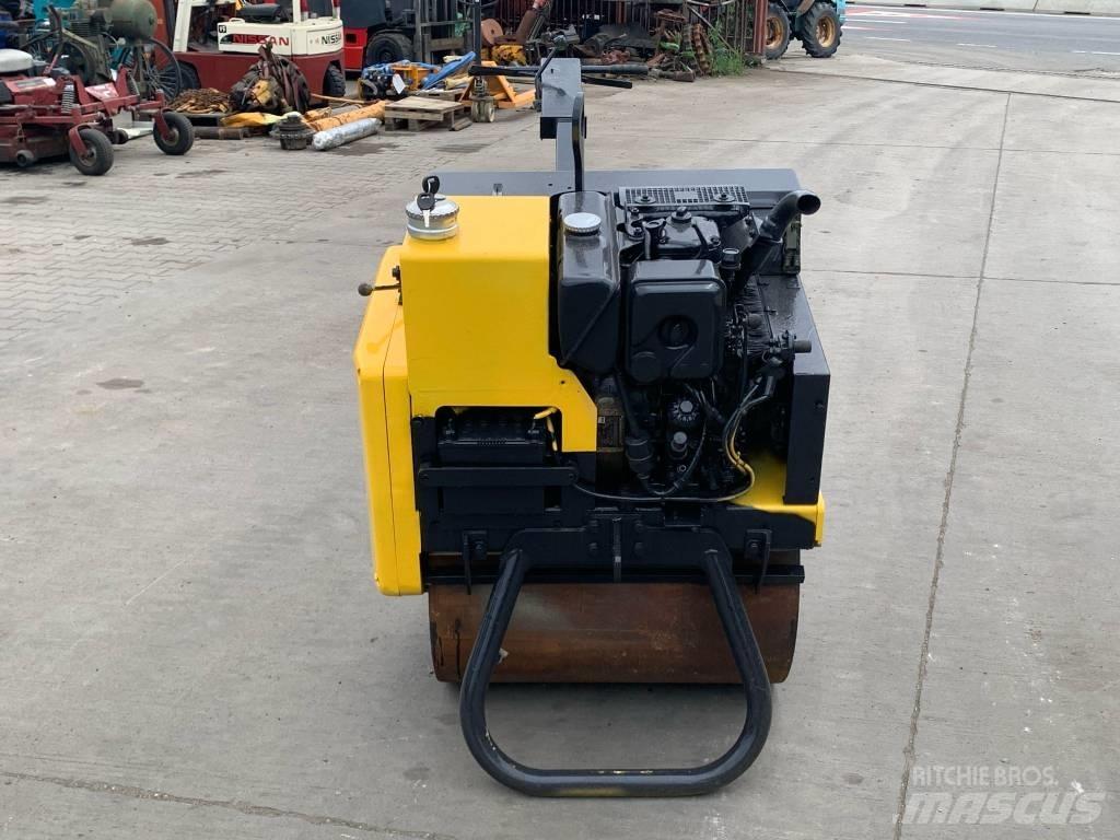 Mecalac MBR 71 Aanhangtrilwalsen
