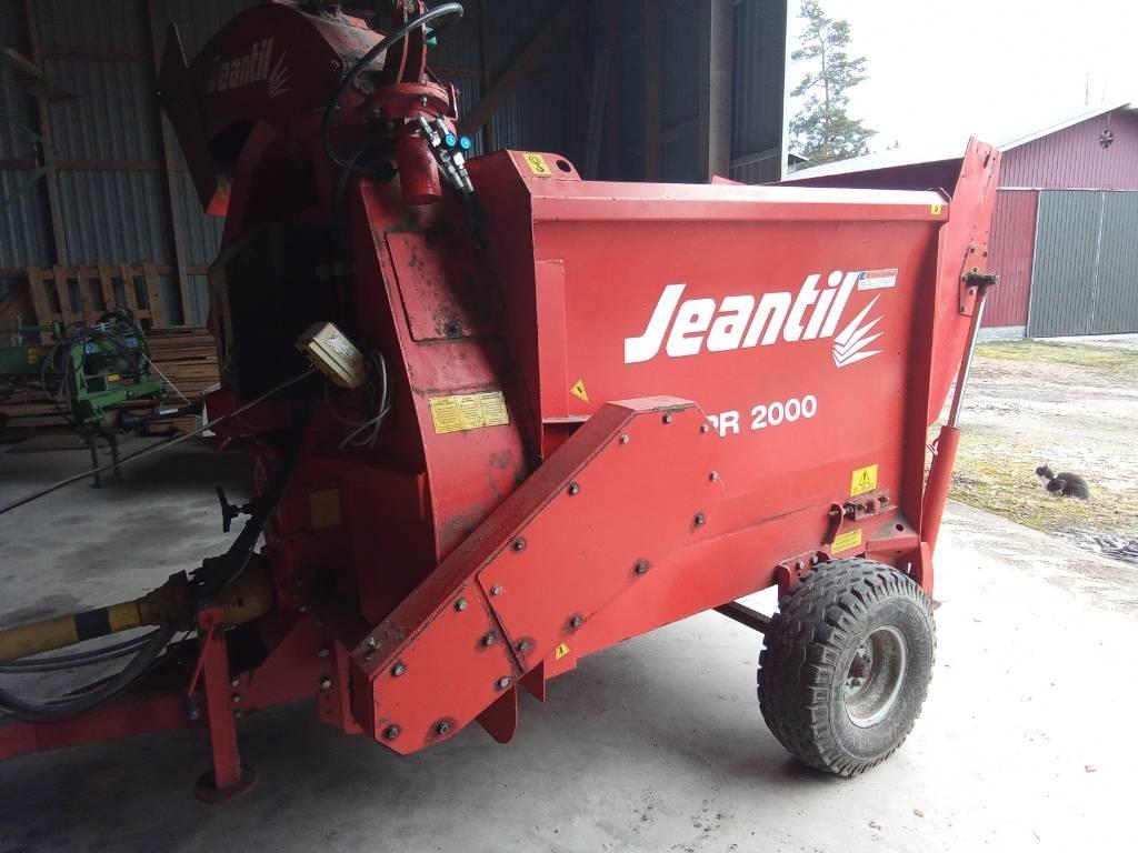 Jeantil PR 2000 Balenhakselaars, -snijders en -afwikkelaars