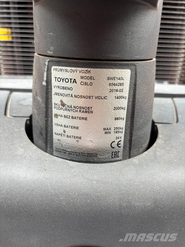 Toyota SWE140L Zelfrijdende stapelaars