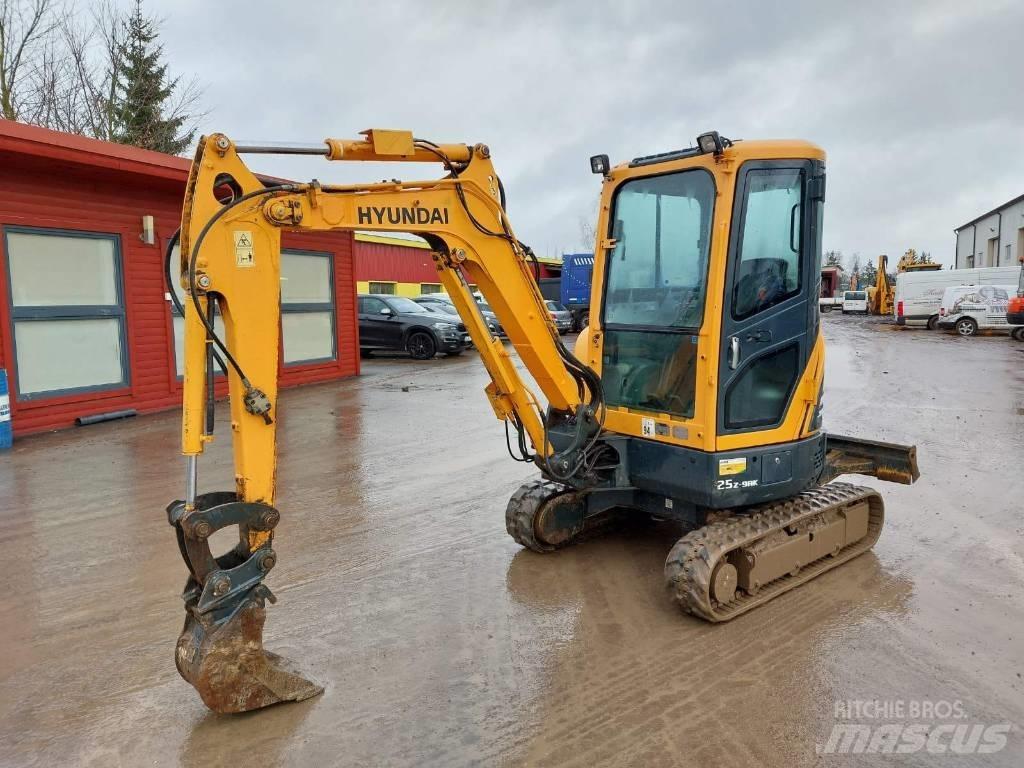 Hyundai R25Z-9AK Minigraafmachines < 7t