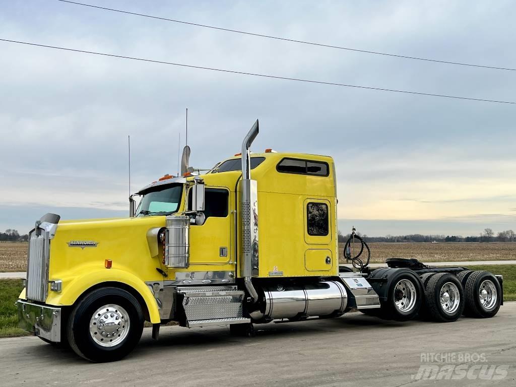 Kenworth W 900 Trekkers