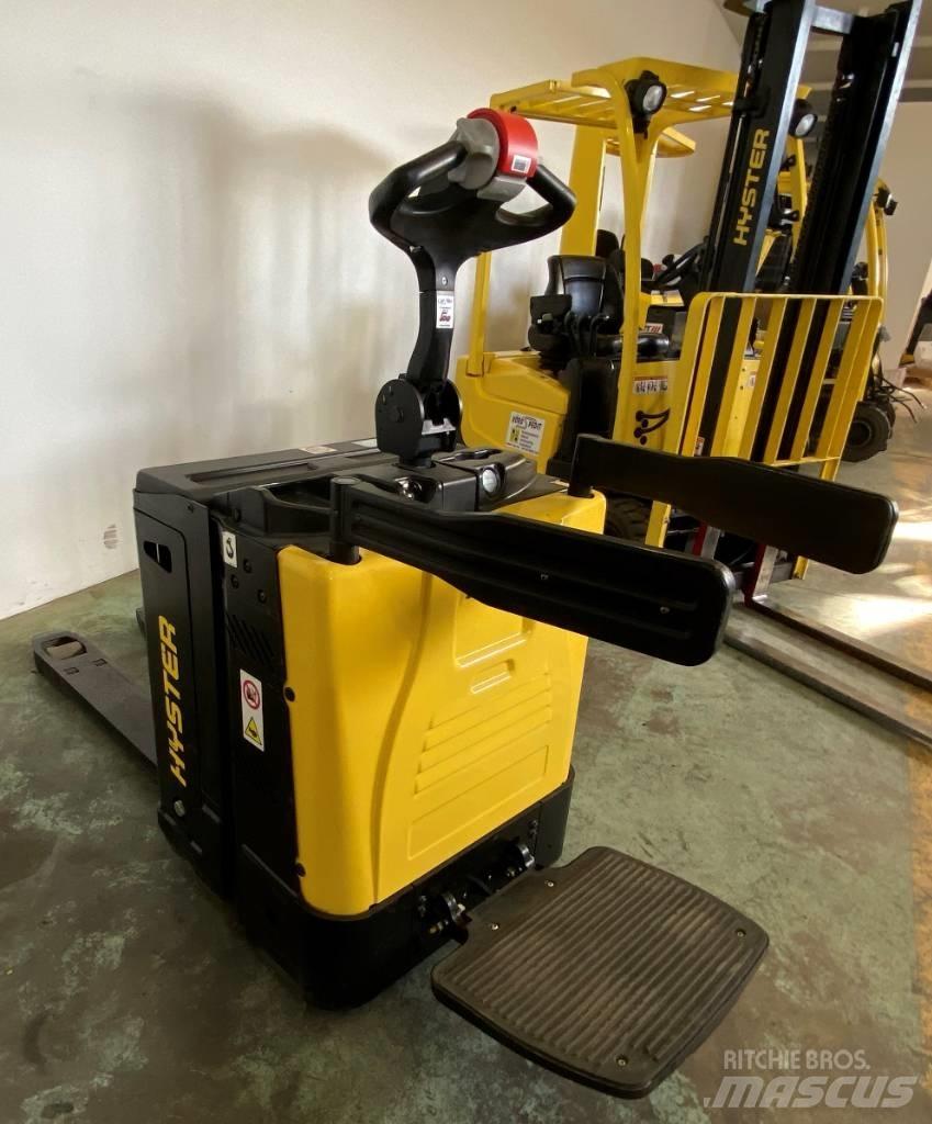 Hyster P2.0S FBW Stapelaar meeloop