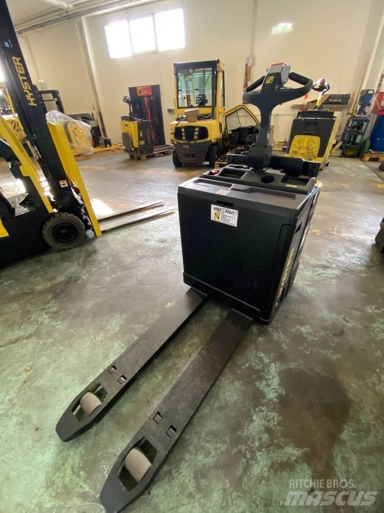 Hyster P2.0S FBW Stapelaar meeloop