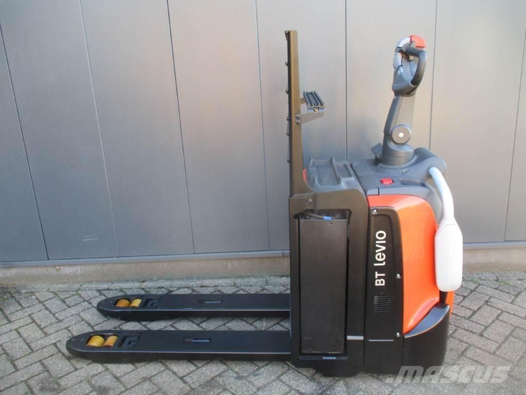 Toyota LPE 200 Meerij pallettruck met platform