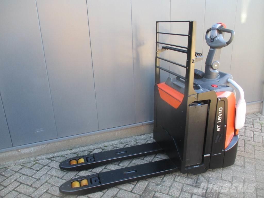 Toyota LPE 200 Meerij pallettruck met platform