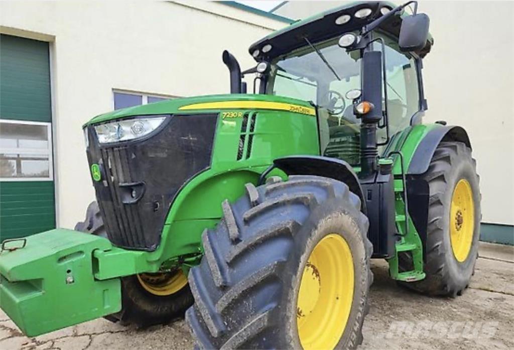 John Deere 7230 R Tractoren