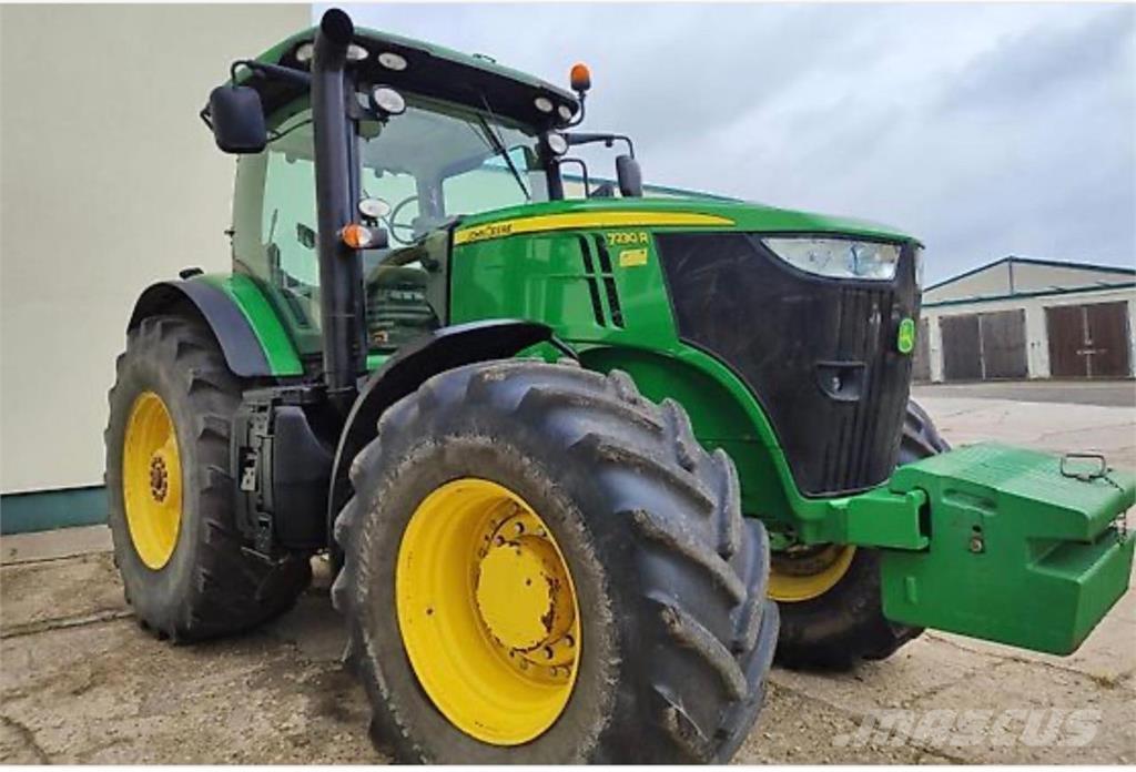 John Deere 7230 R Tractoren