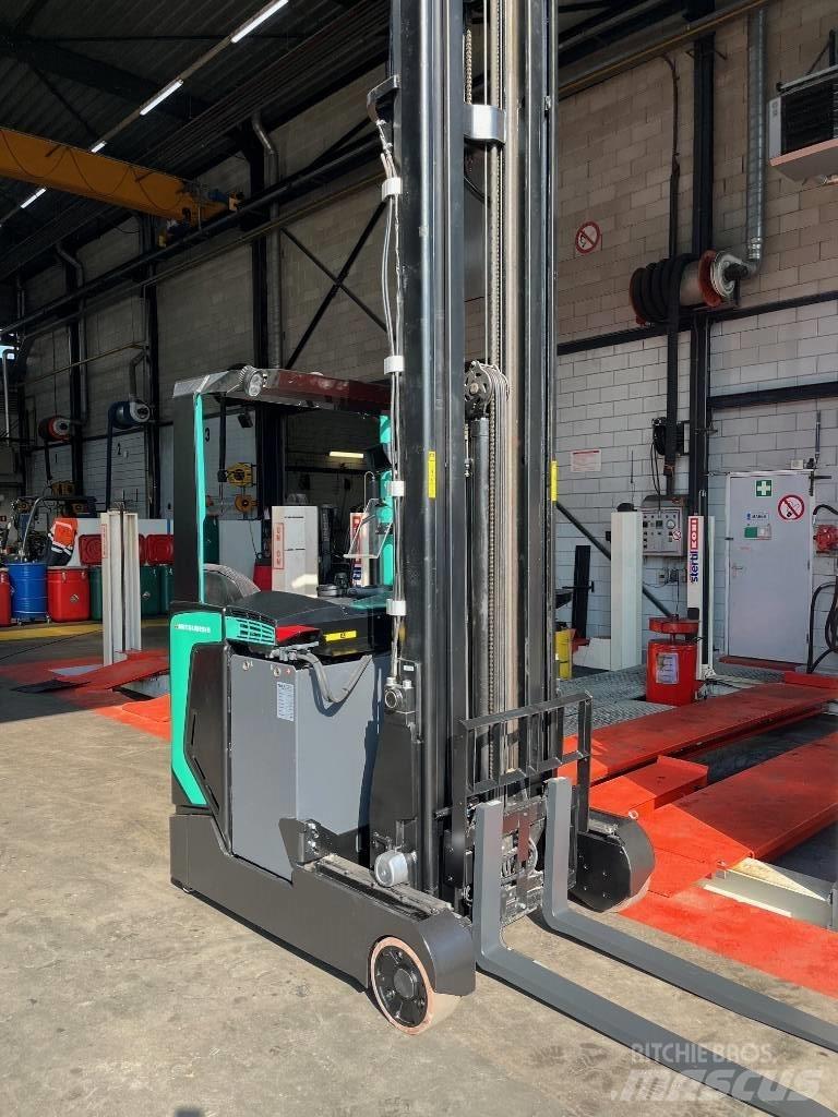 Mitsubishi RB16N2H Reachtruck voor hoog niveau