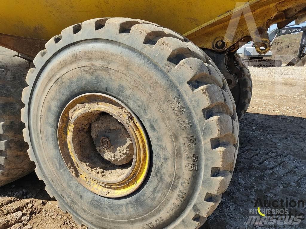 Komatsu HM400 Knik dumptrucks