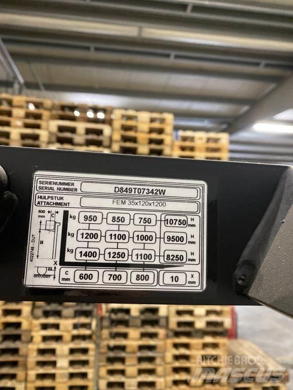 Yale MR14 Reachtruck voor hoog niveau