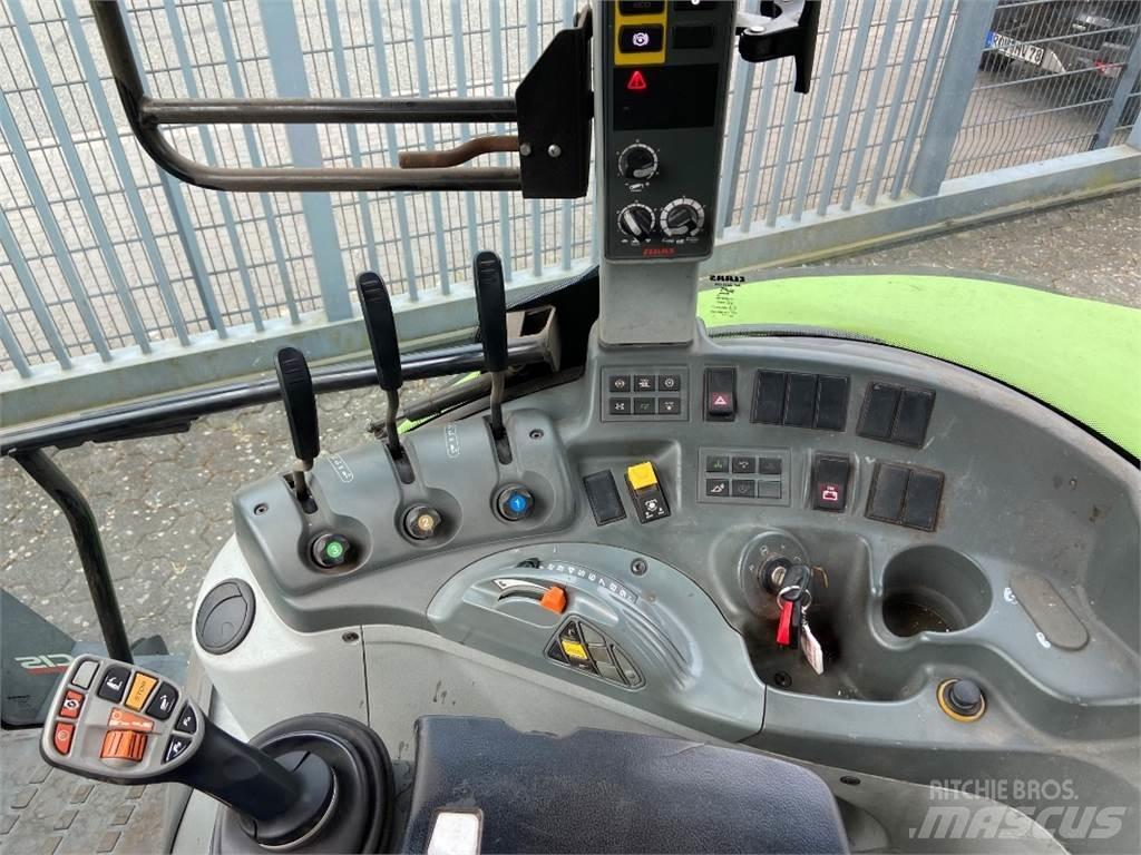 CLAAS Arion 440 Tractoren