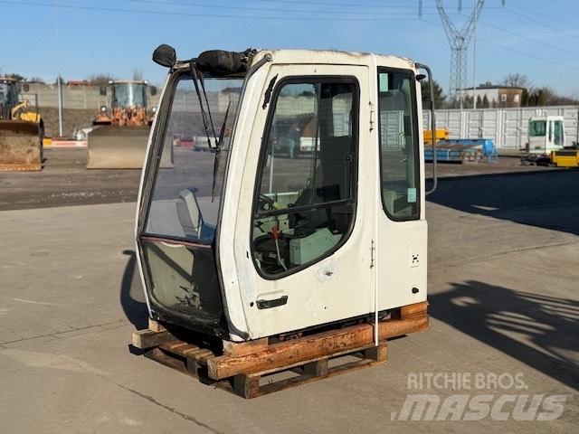 Liebherr A 924 C CAB Cabine en interieur