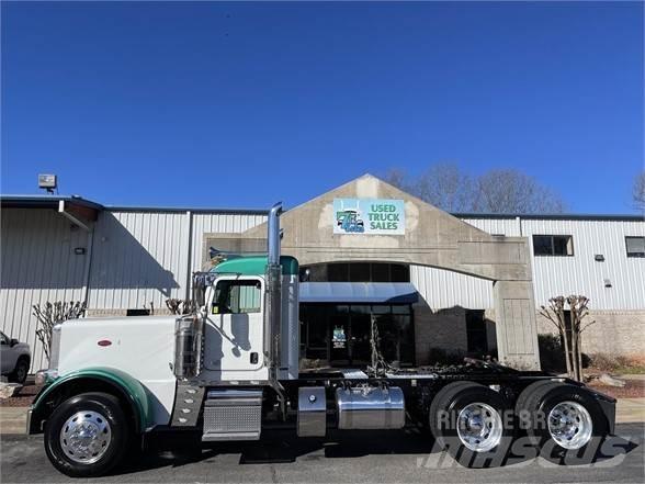 Peterbilt 389 Trekkers