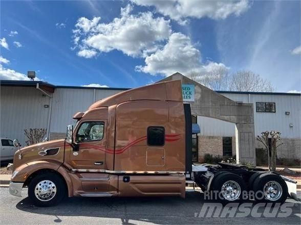Peterbilt 579 Trekkers