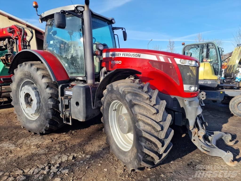 Massey Ferguson 8680 Tractoren