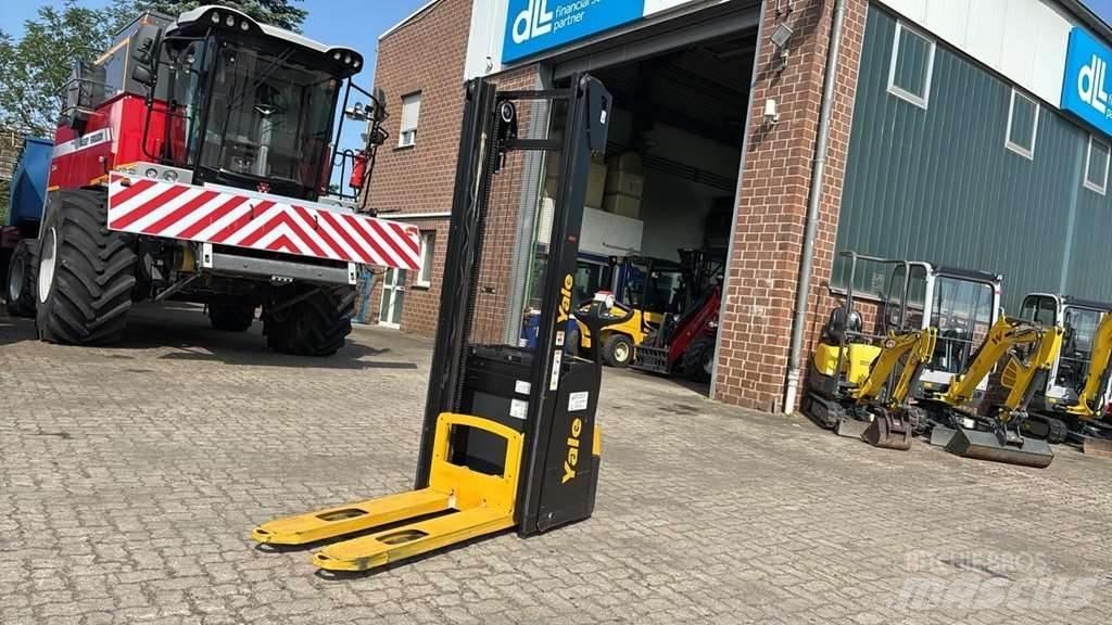 Yale MS12 AC Stapelaar meeloop
