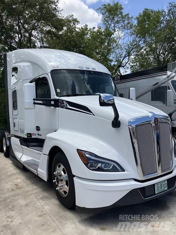 Kenworth T680 Trekkers