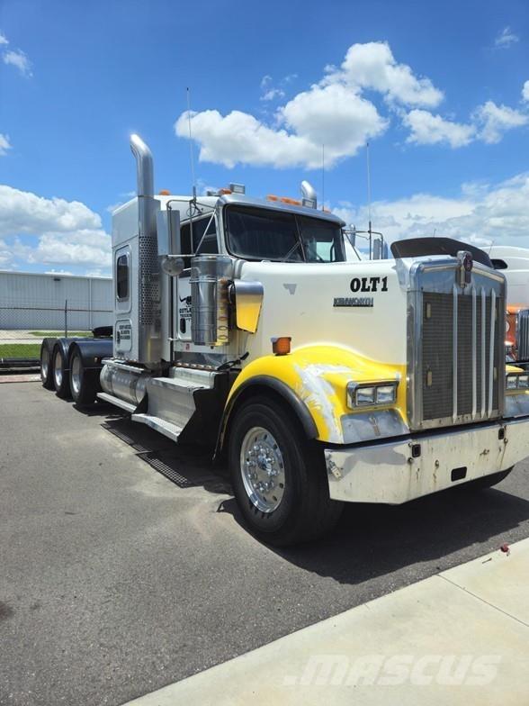 Kenworth W900 Trekkers