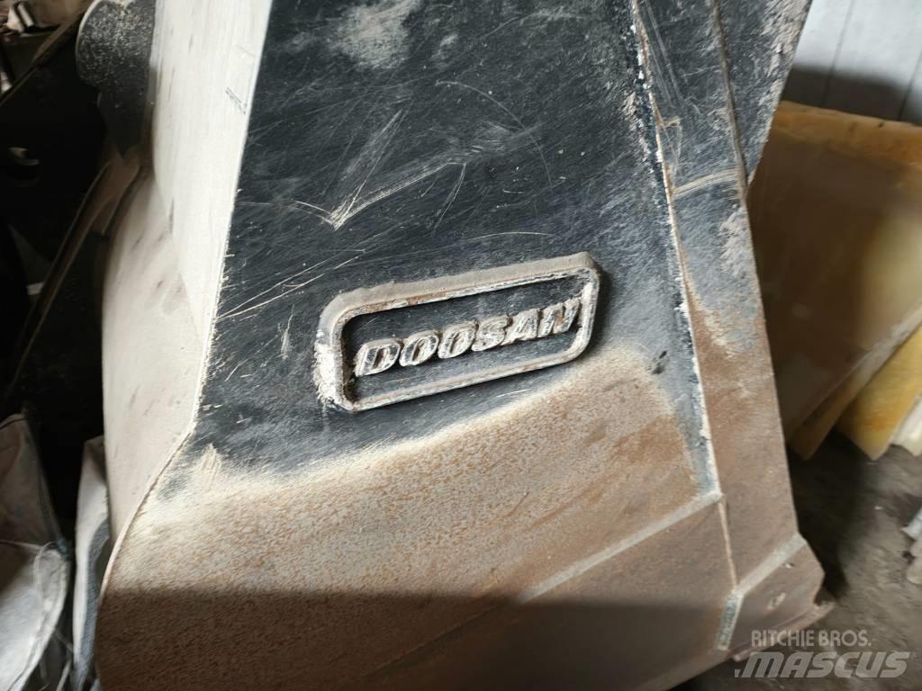 Doosan DL 320-7 Wielladers