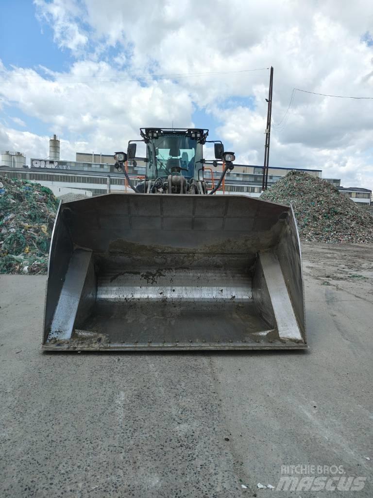 Doosan DL 320-7 Wielladers