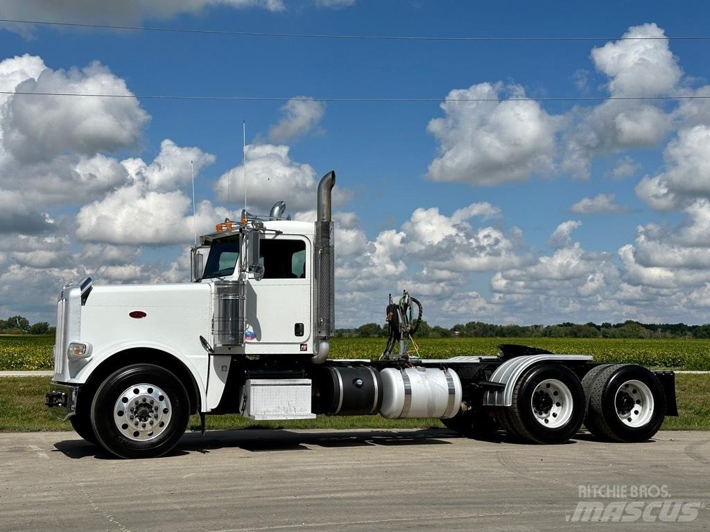 Peterbilt 388 Trekkers