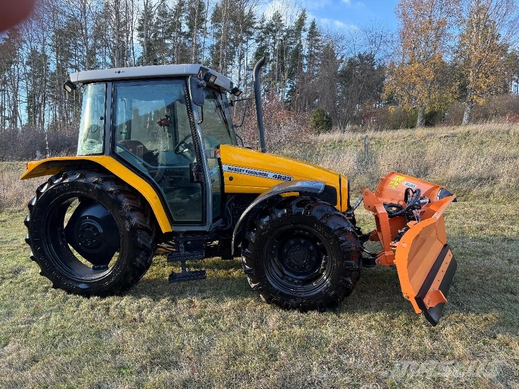 Massey Ferguson 4225 Tractoren