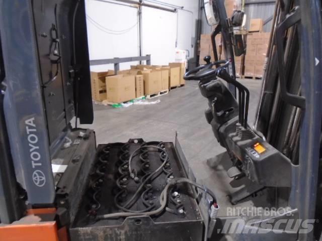 Toyota 8FBE20U Zelfrijdende stapelaars