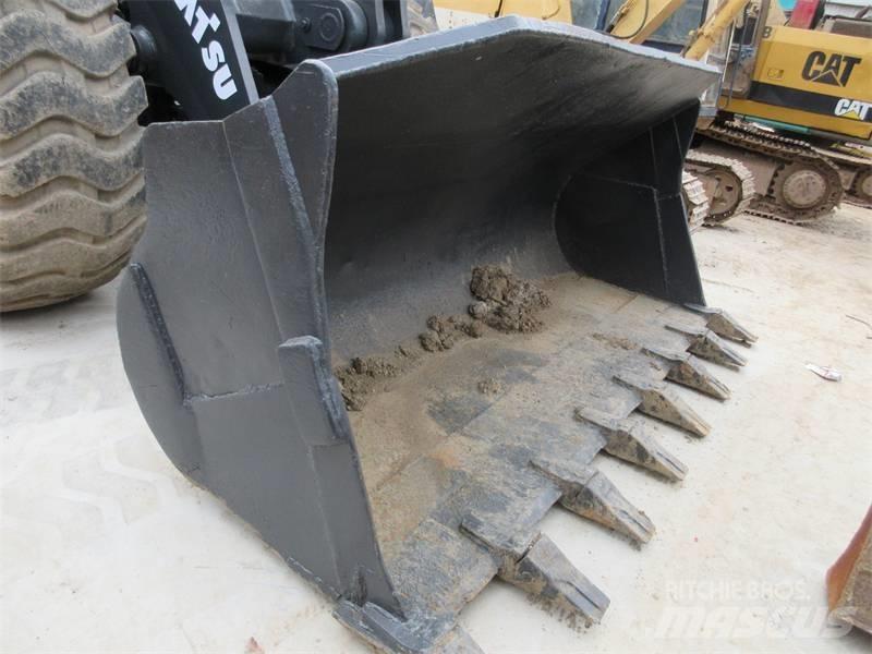 Komatsu WA 380-3 Wielladers