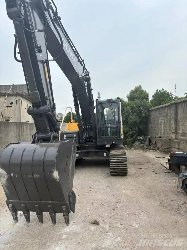 Volvo EC 210 Midigraafmachines 7t - 12t