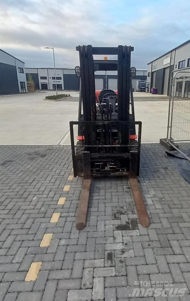 Manitou MI 25 G LPG heftrucks