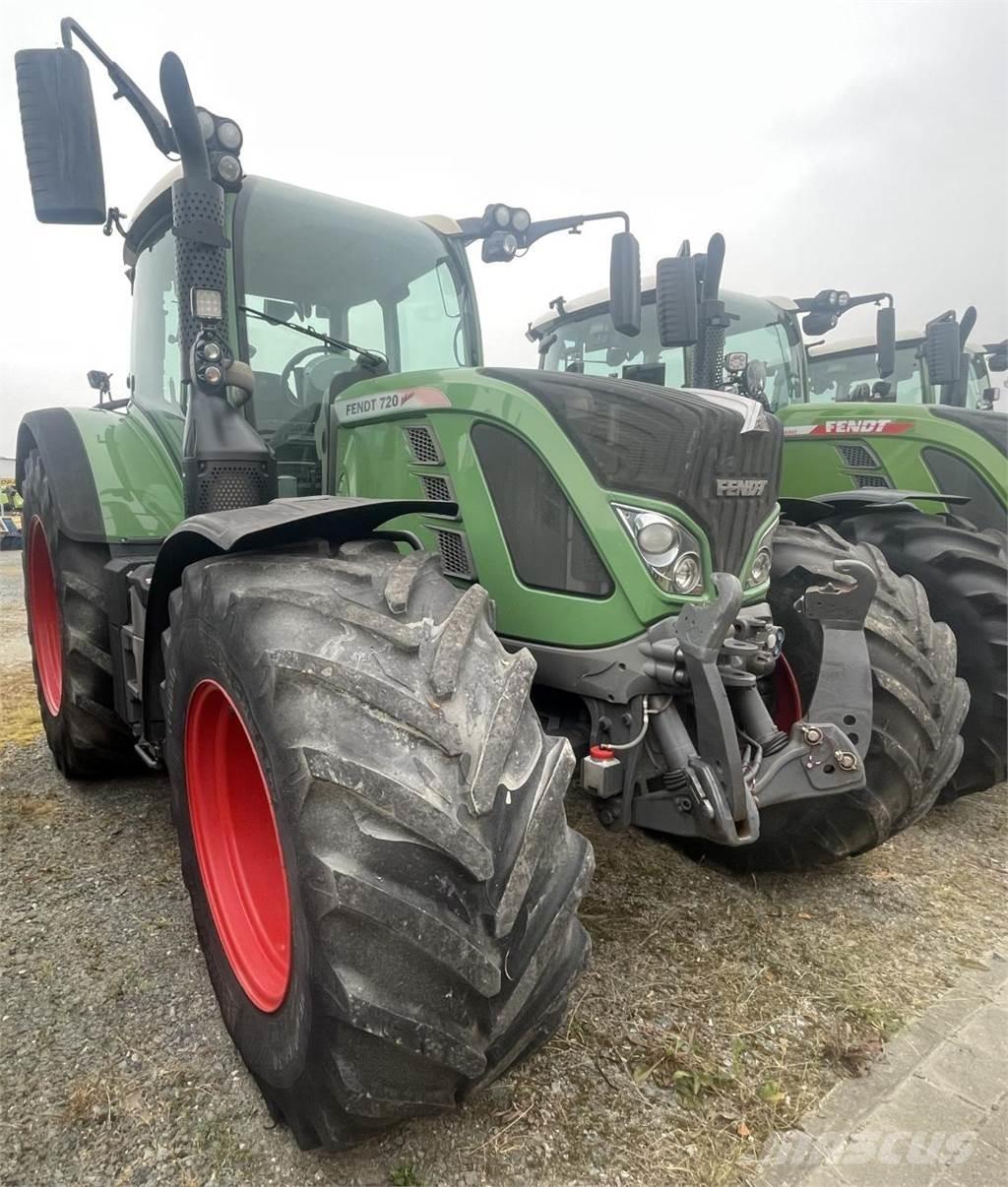 Fendt 820 Vario Tractoren