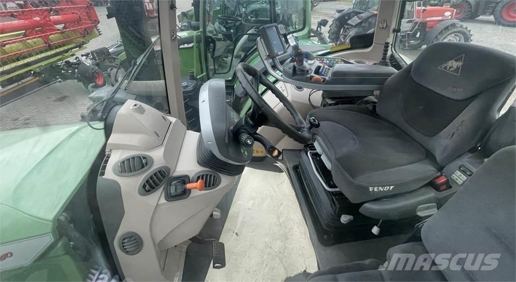 Fendt 820 Vario Tractoren