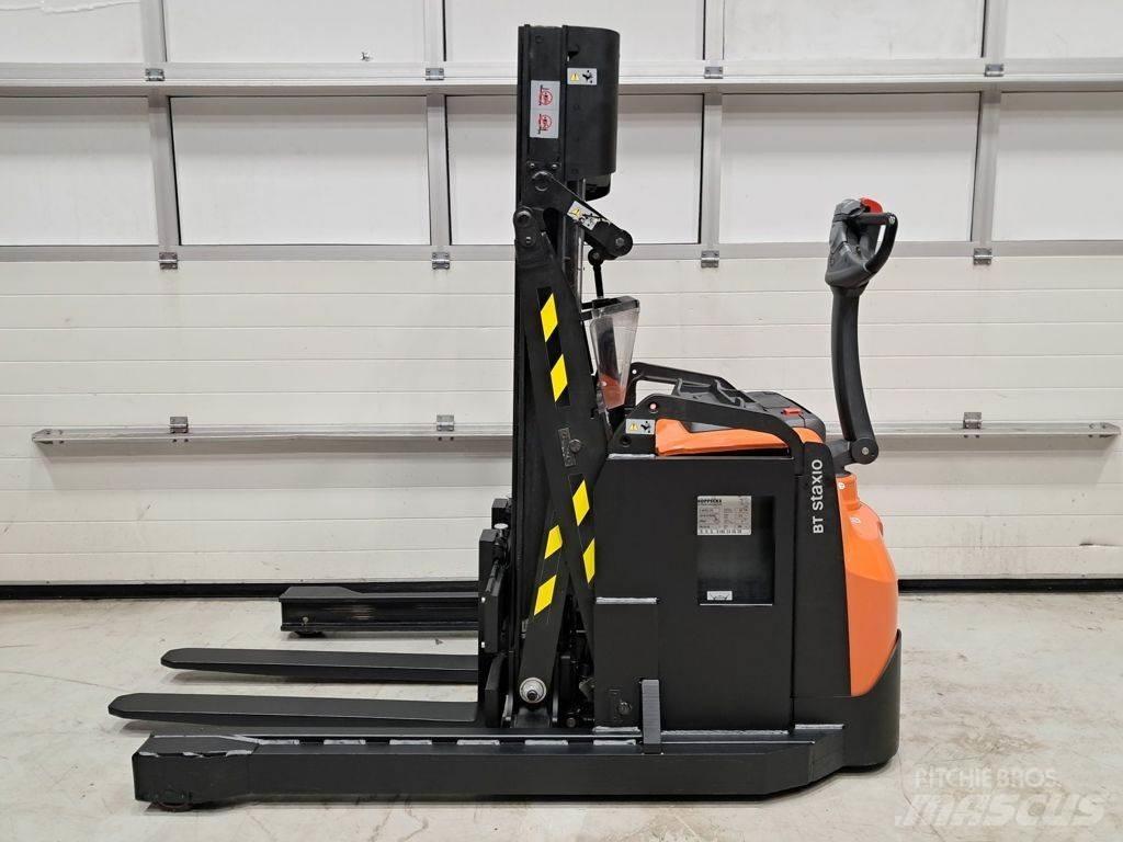 Toyota SWE120XR Stapelaar meeloop