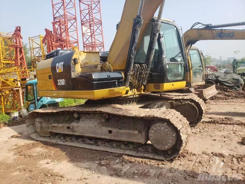 CAT 320 D Rupsgraafmachines