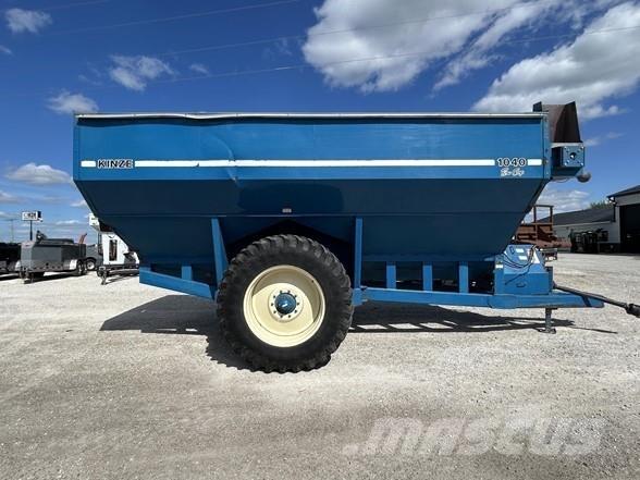 Kinze 1040 Graantransportwagen