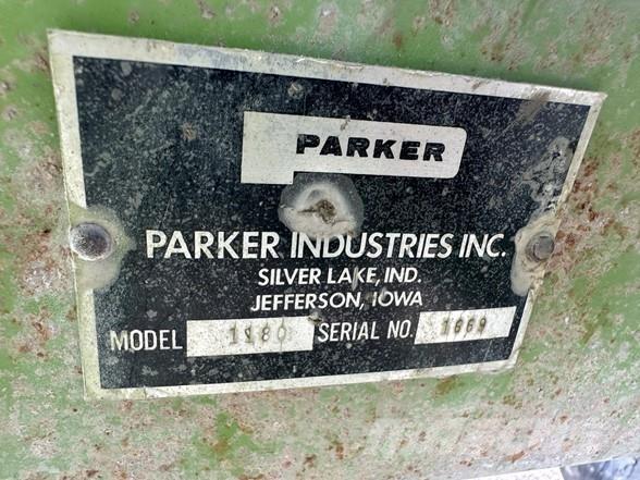 Parker 1180 Graantransportwagen