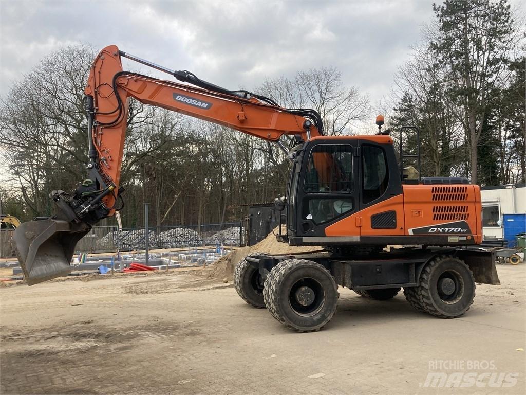 Doosan DX 170-5 W Wielgraafmachines