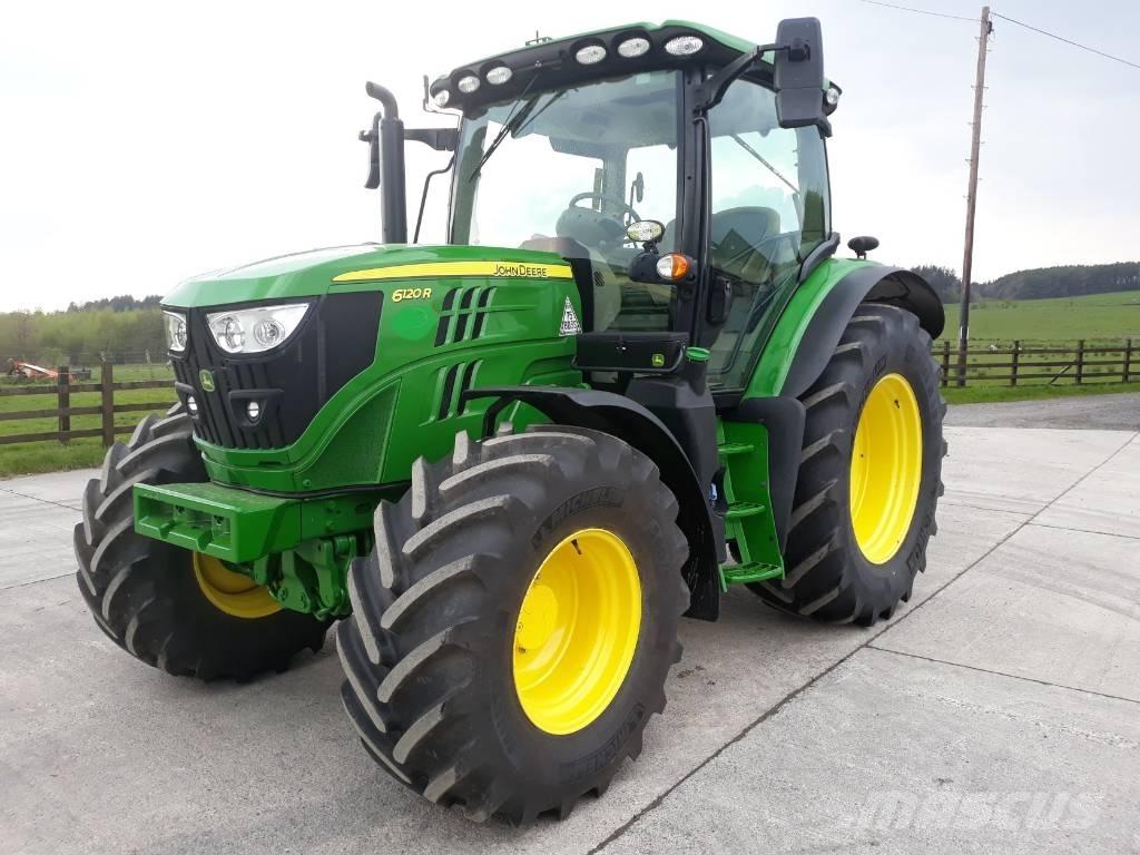 John Deere 6120 R Tractoren