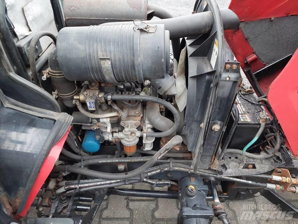 TYM T273HST Tractoren