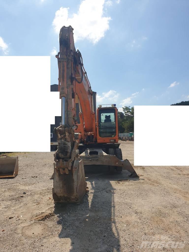 Doosan DX210WA Wielgraafmachines