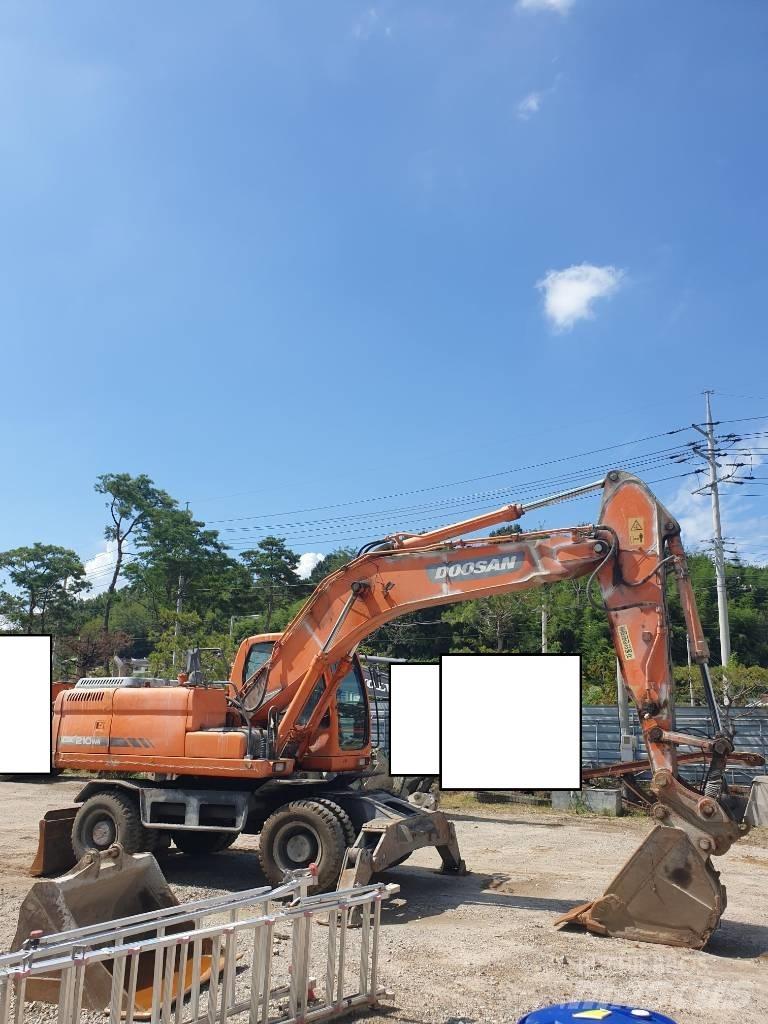 Doosan DX210WA Wielgraafmachines