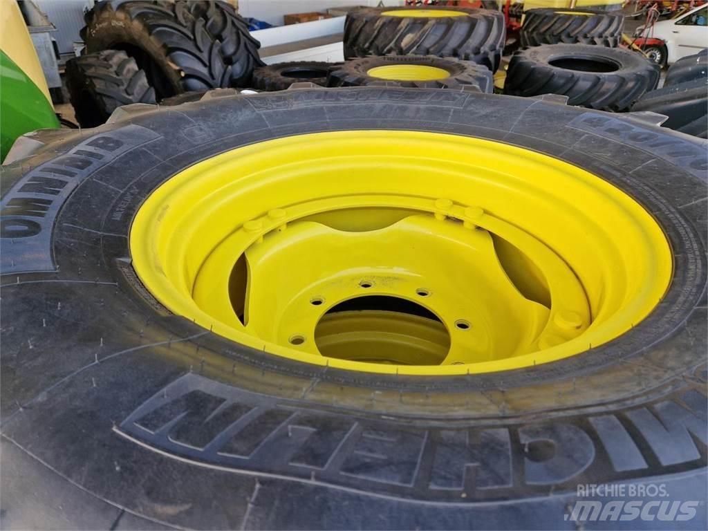 Michelin 420/70R24 Banden, wielen en velgen