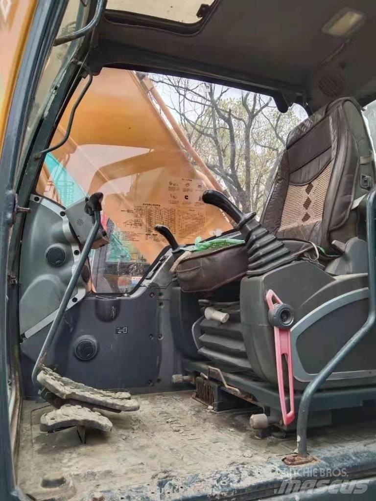 Hyundai R215-9T Wielgraafmachines