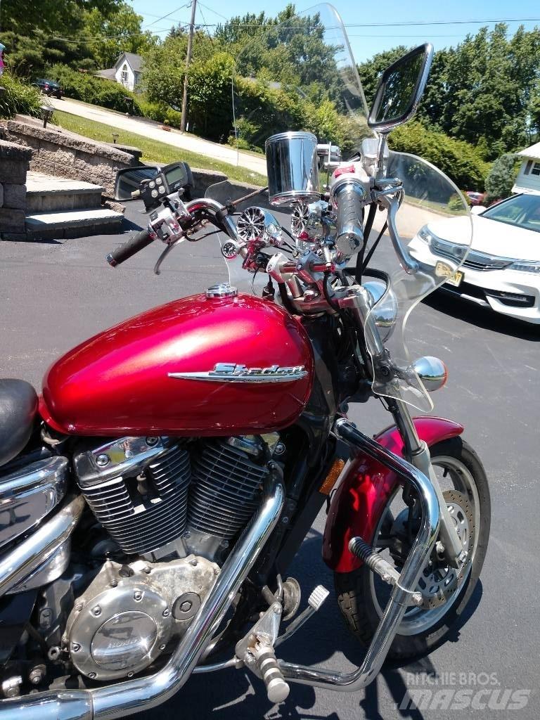 Honda VT1100 Werkboten en pontons
