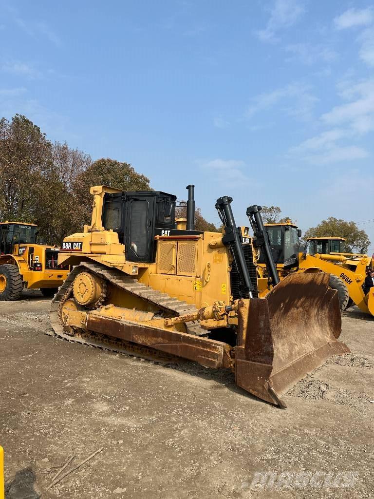 CAT D8R Rupsdozers
