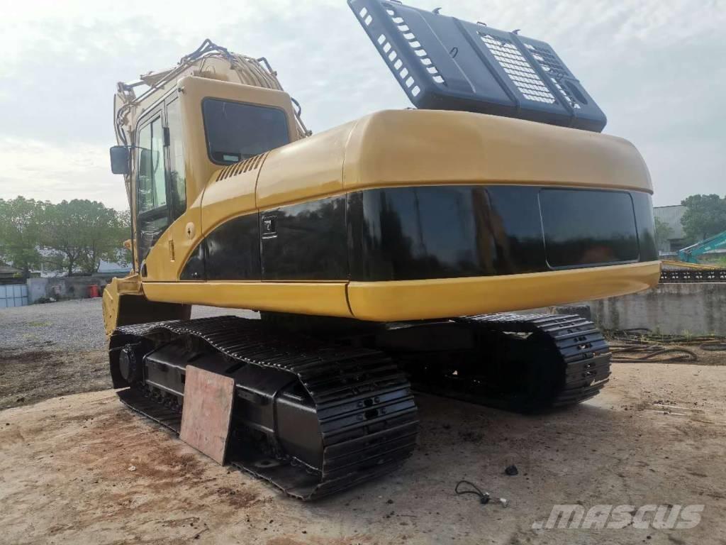 CAT 325C Rupsgraafmachines