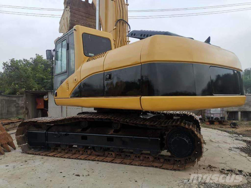 CAT 325C Rupsgraafmachines