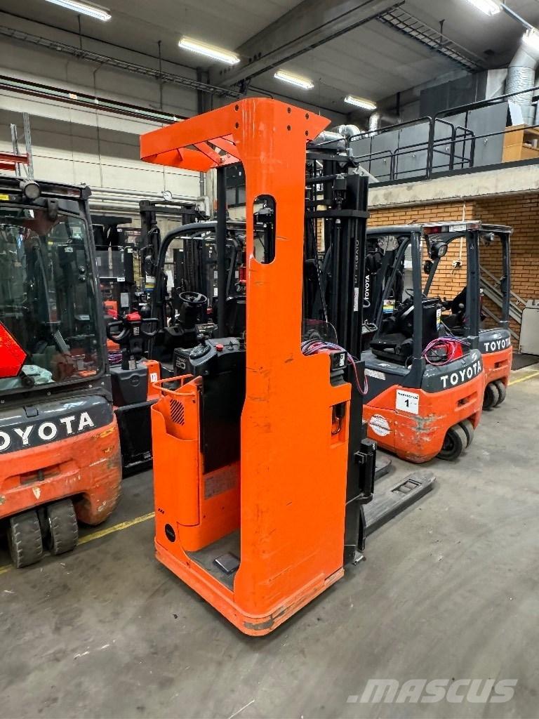 Toyota SSE135L Zelfrijdende stapelaars