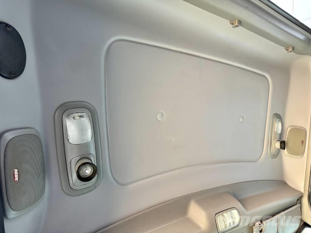 Peterbilt 388 Trekkers